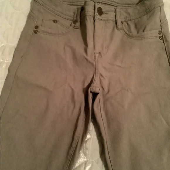 RUE 21~MID RISE SKINNY JEGGINGS,GREY SIZE 1 ~WITH STRETCH~ - Picture 2 of 5